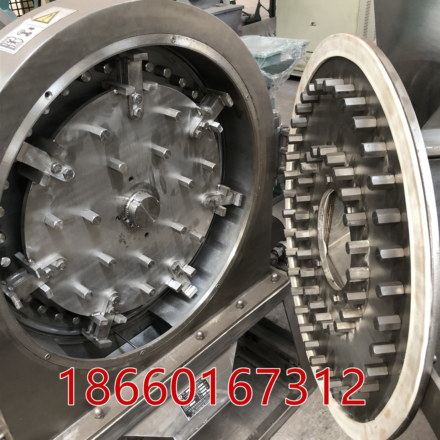 山東泡濕大米粉碎機(jī)視頻，高速雜糧磨粉機(jī)，大米磨粉機(jī)廠家MT