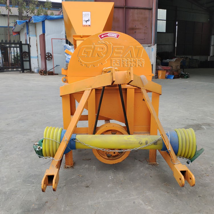 拖拉機(jī)帶木削機(jī) 拖拉機(jī)后驅(qū)傳動木材粉碎機(jī)