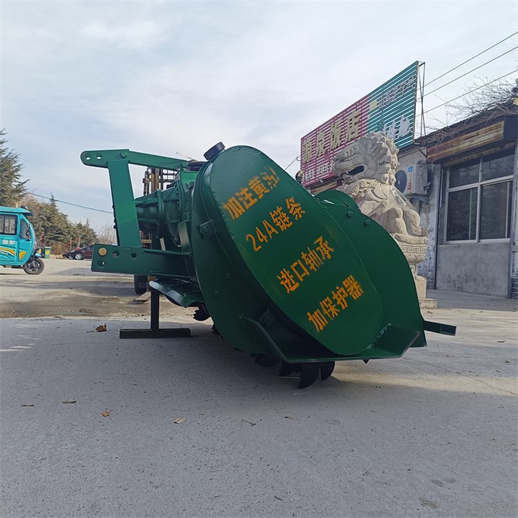 小型果園干鮮樹(shù)枝粉碎機(jī) 多種型號(hào)后橋式打樹(shù)機(jī) 操作簡(jiǎn)單效果好