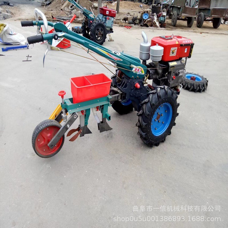 兩輪手扶拖拉機(jī)多種用途可帶犁除草15馬力121底盤