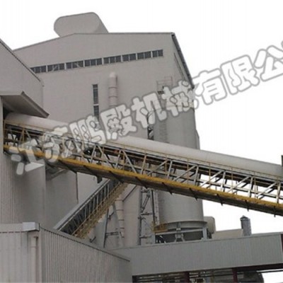 礦用爬坡皮帶式輸送機 爬坡上料傳輸機 傳送帶 運行穩(wěn)定 操作簡單