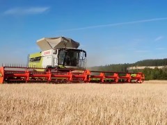德國大型聯(lián)合收割機，搭載了13.8米割臺，1小時收割小麥180畝聯(lián)合收割機農(nóng)業(yè)機械快手農(nóng)機